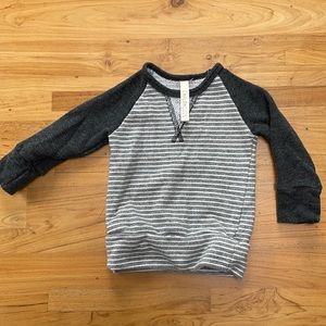 Childhoods Clothing pullover crew sweatshirt